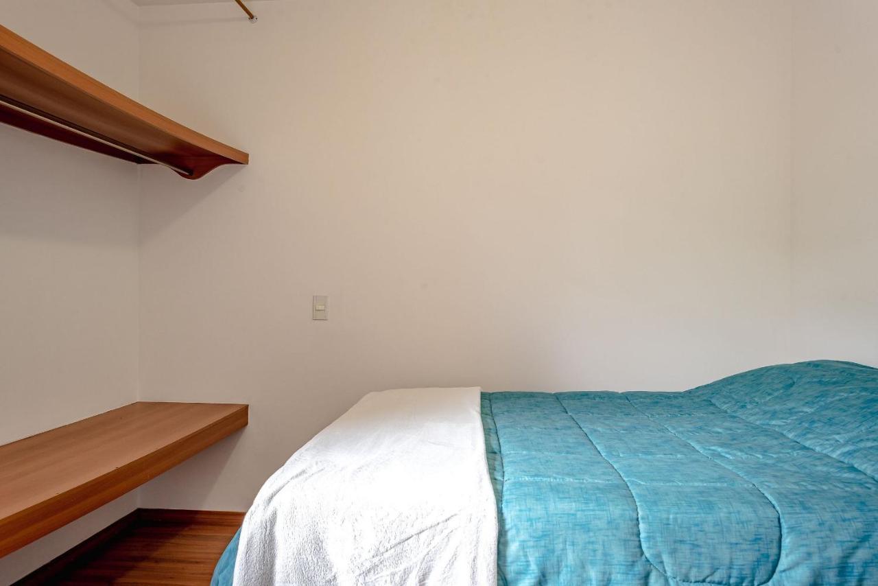 Charmoso Apartamento No Centrinho De Capivari * Campos do Jordão