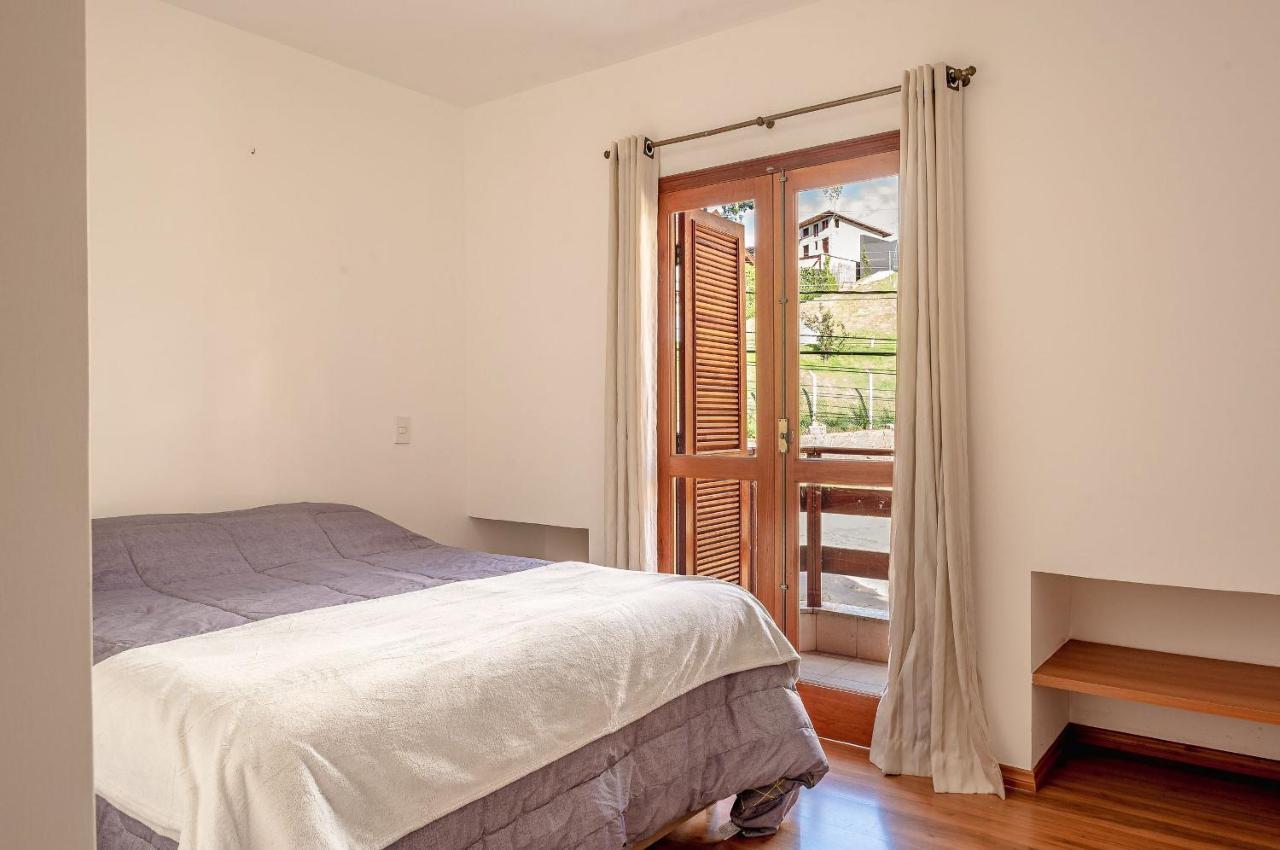 Charmoso Apartamento No Centrinho De Capivari * Campos do Jordão