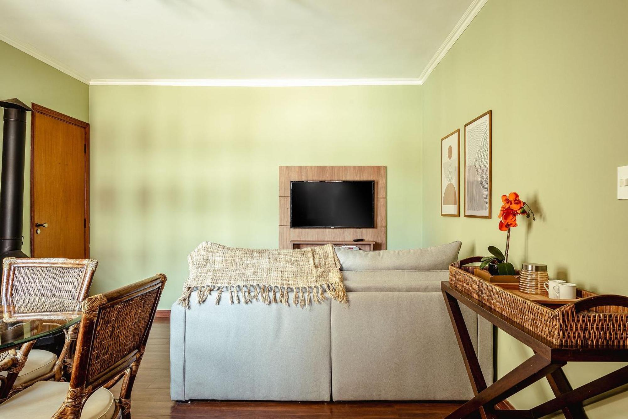 Charmoso Apartamento No Centrinho De Capivari * Campos do Jordão